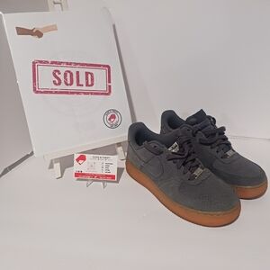 Nike Air Force 1 SE 07' (Women's 7)